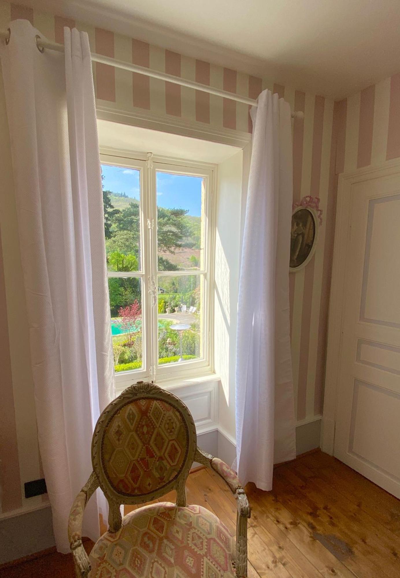 Chateau Des Janroux Julienas Phòng bức ảnh